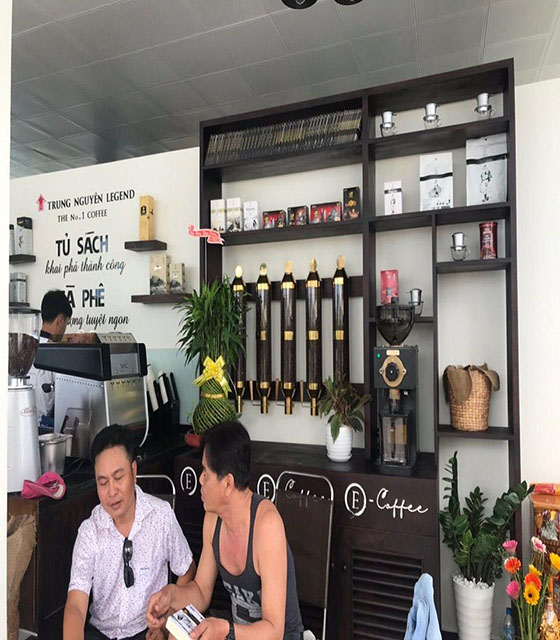 Tủ Trưng Bày E coffee