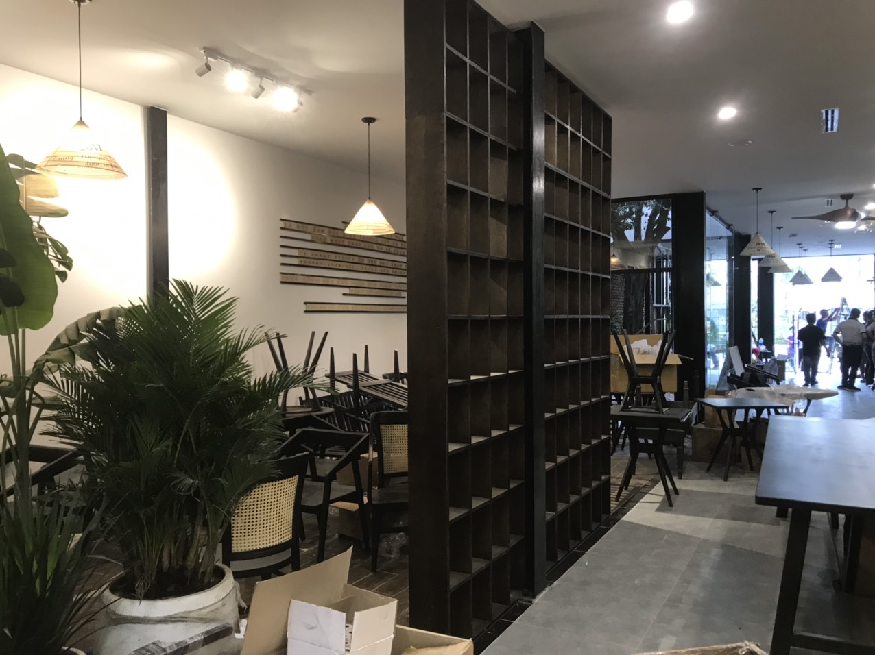 Kệ Tủ Trưng Bày - Công Trình Trung Nguyên