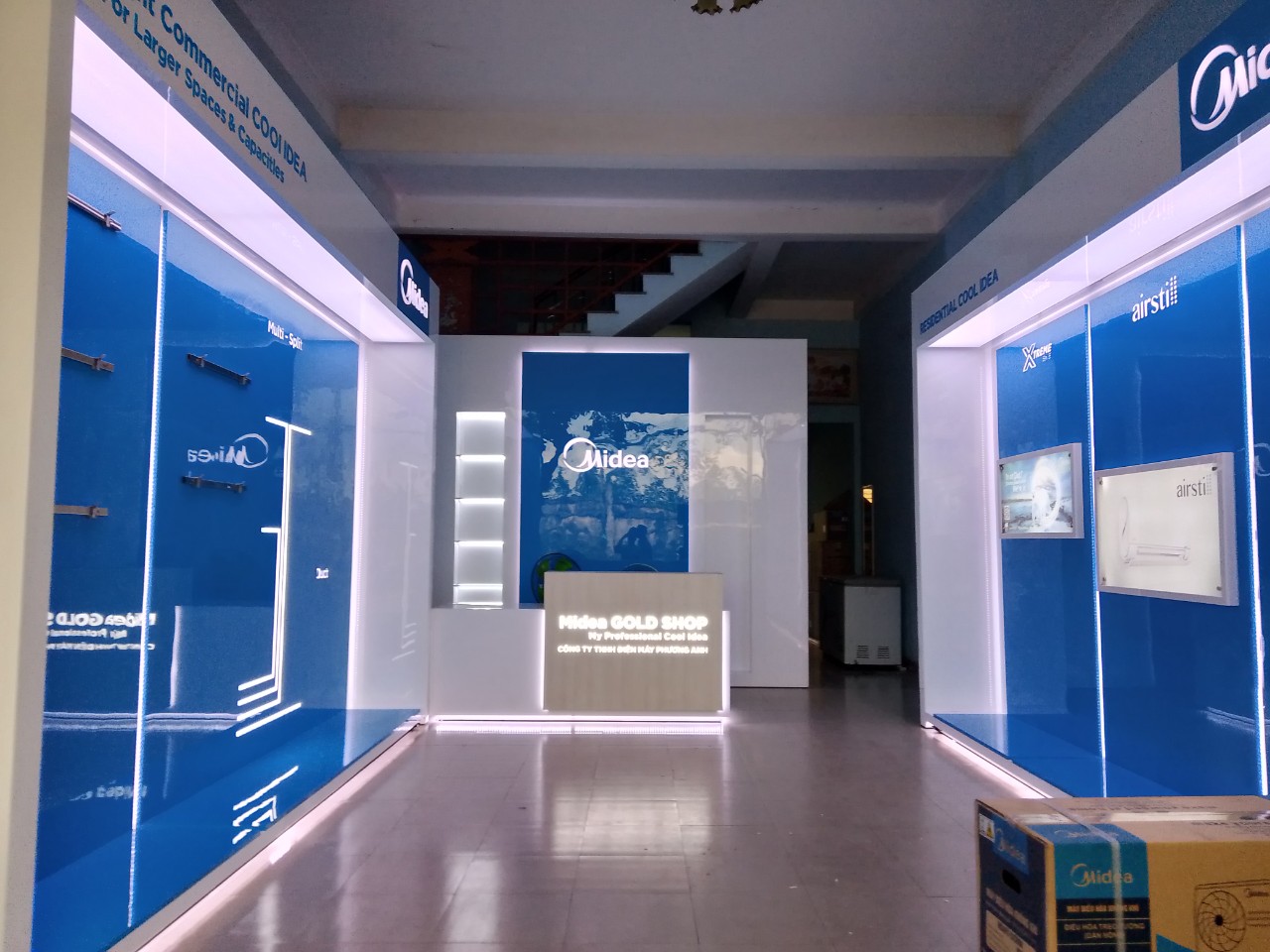 Nội Thất Cửa Hàng